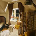 Historical House With View And Shared Patio *