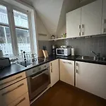 Historical House With View And Shared Patio Appartement Ålesund