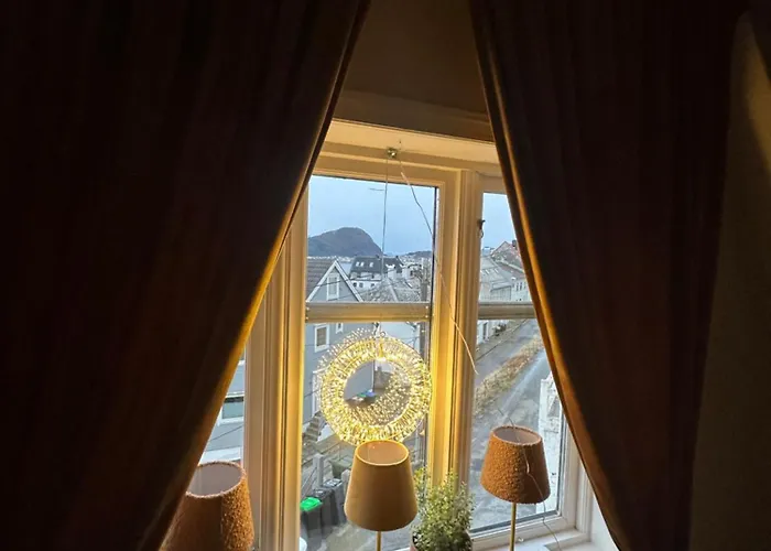 Historical House With View And Shared Patio Lägenhet